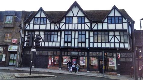 Tudor Post Office 